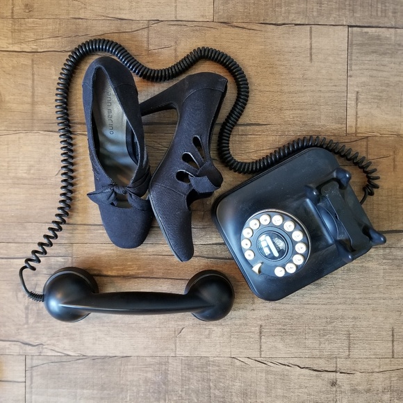 Ann Marino Shoes - 3/$20 🎂 Ann Marino Vintage Black Heels 7M